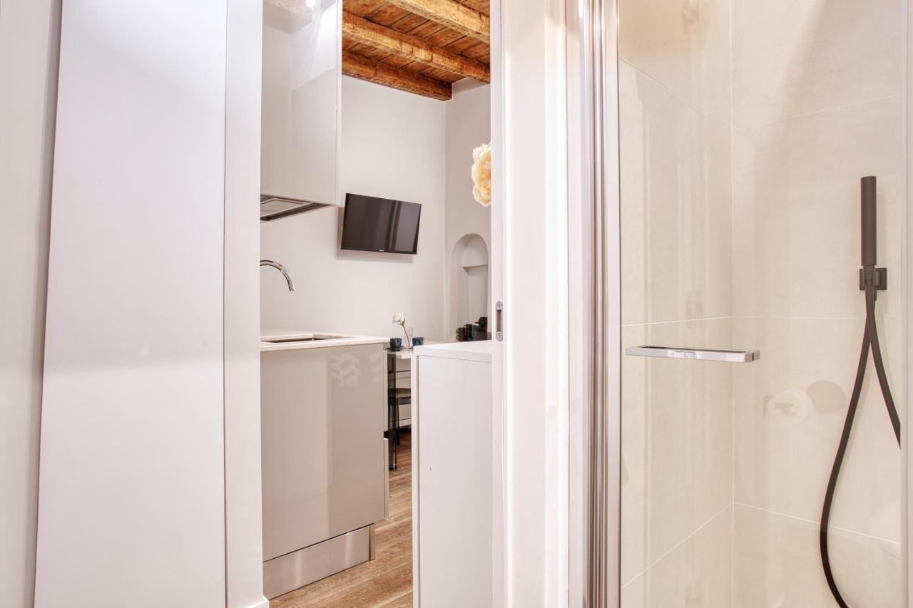 Joivy Delightful 1-Bed Flat In The Centre Of Milan Apartment Bagian luar foto