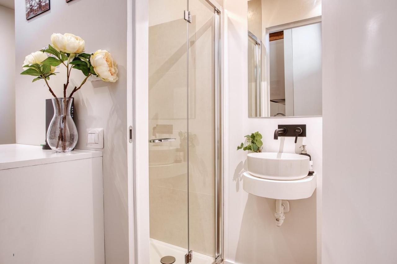 Joivy Delightful 1-Bed Flat In The Centre Of Milan Apartment Bagian luar foto