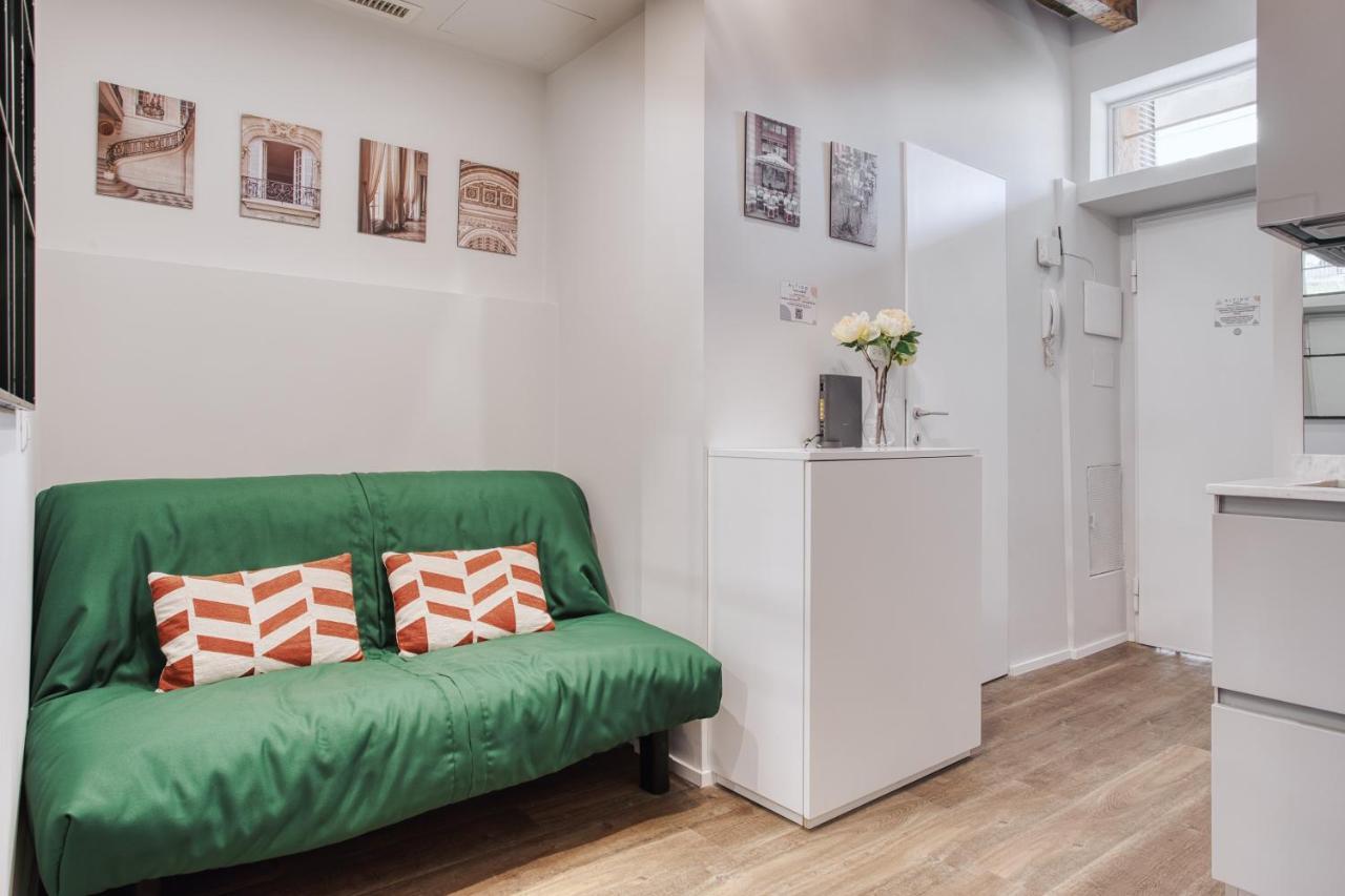 Joivy Delightful 1-Bed Flat In The Centre Of Milan Apartment Bagian luar foto